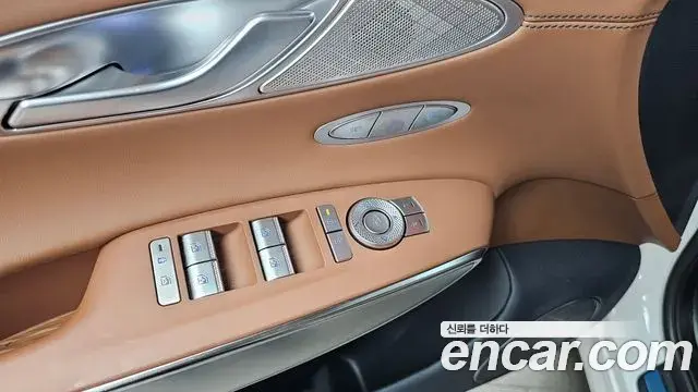 Genesis GV70 2026 — ფოტო 16/32