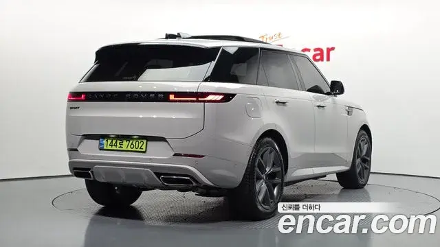 Land Rover Range Rover Sport 2025 — Photo 1/20
