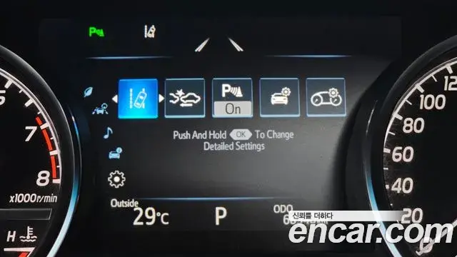 Toyota Camry 2018 — Фото 17/20