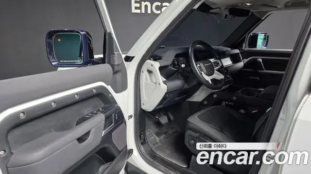 Land Rover Defender 2020 — ფოტო 2/20