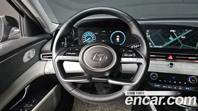 Hyundai The New Avante Hybrid 2021 — Photo 4/30