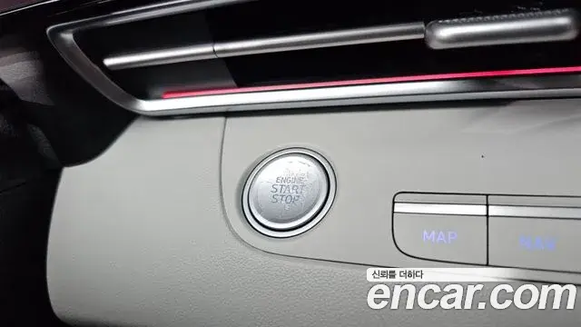 Hyundai The New Avante Hybrid 2021 — Photo 18/30