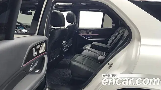 Mercedes-Benz GLE-Class 2022 — ფოტო 28/41