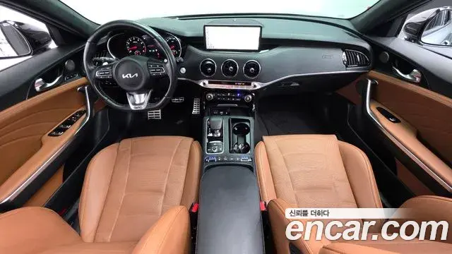 Kia Stinger 2023 — Фото 7/20