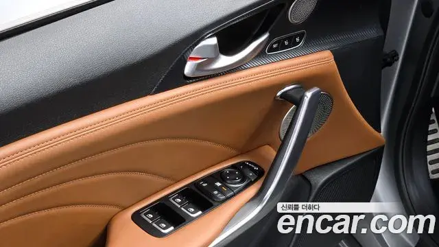 Kia Stinger 2023 — Фото 16/20