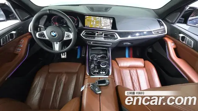 BMW X7 2020 — Photo 9/20
