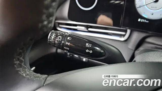 Hyundai The New Avante Hybrid 2022 — Photo 10/30