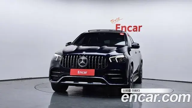 Mercedes-Benz GLE-Class 2021 — Photo 10/37