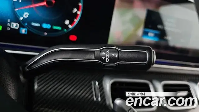 Mercedes-Benz GLE-Class 2021 — Photo 11/37