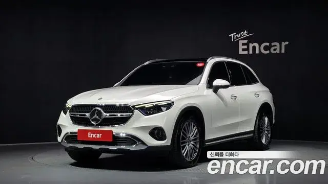 Mercedes-Benz GLC-Class 2024 — Photo 1/20