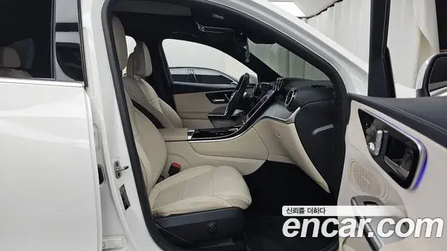 Mercedes-Benz GLC-Class 2024 — Photo 11/20