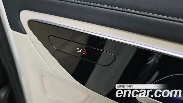 Mercedes-Benz GLC-Class 2024 — Photo 19/20