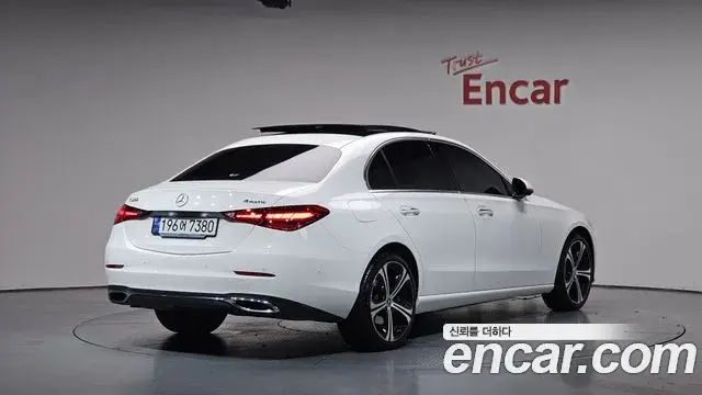 Mercedes-Benz C-Class 2023 — Фото 2/20