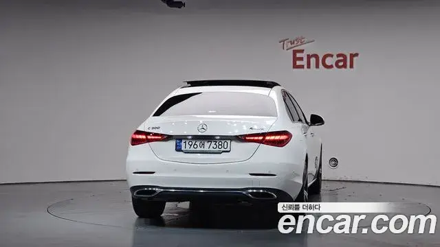 Mercedes-Benz C-Class 2023 — Фото 4/20