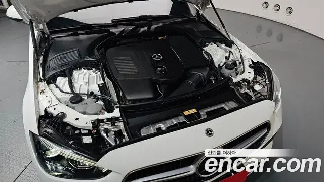 Mercedes-Benz C-Class 2023 — Фото 6/20