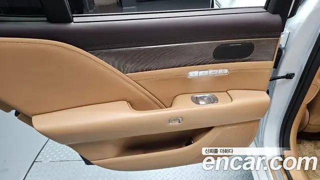 Genesis G90 2022 — Şəkil 19/38