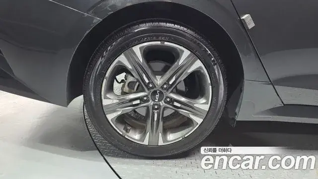 Kia K5 2022 — Photo 5/20