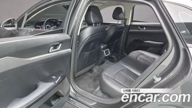 Kia K5 2022 — Photo 12/20