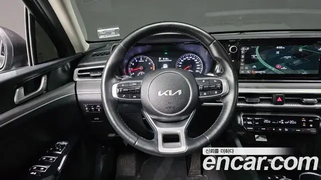 Kia K5 2022 — Photo 14/20