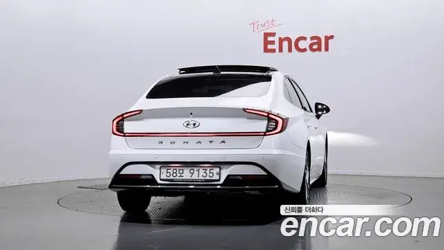 Hyundai Sonata 2019 — Фото 4/20