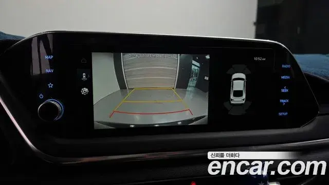 Hyundai Sonata Hybrid 2021 — Photo 19/30