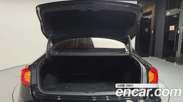 Hyundai Sonata Hybrid 2021 — Photo 12/30