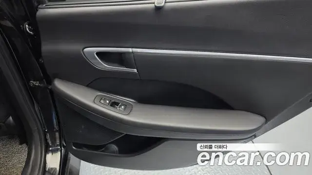 Hyundai Sonata Hybrid 2021 — Photo 11/30