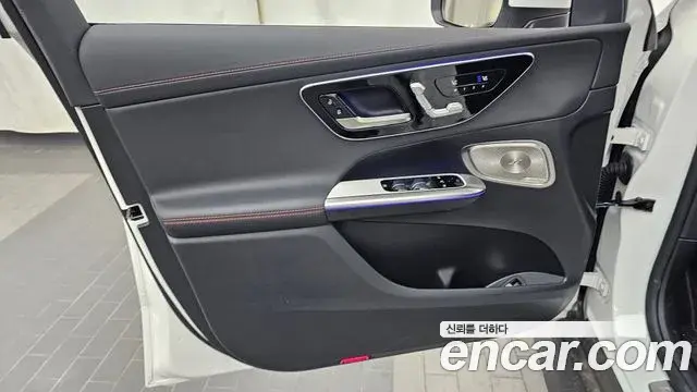 Mercedes-Benz GLC-Class 2025 — Photo 5/33