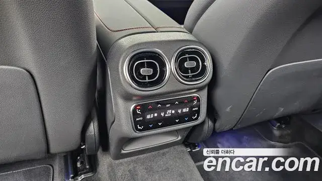 Mercedes-Benz GLC-Class 2025 — Photo 3/33