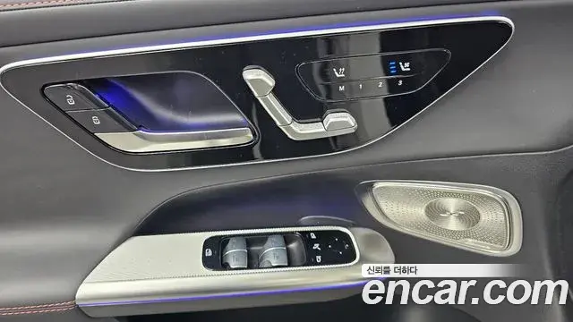 Mercedes-Benz GLC-Class 2025 — Photo 27/33