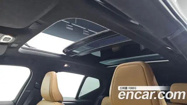 Volvo XC40 2020 — ფოტო 11/30