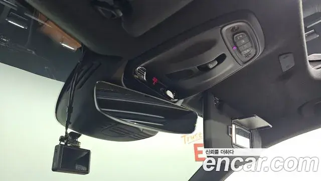 Volvo XC40 2020 — ფოტო 4/30