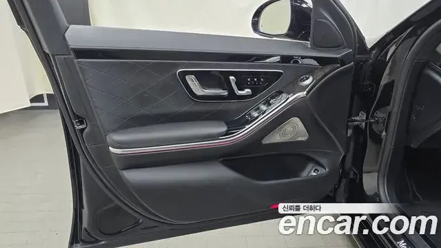 Mercedes-Benz S-Class 2021 — Photo 16/32