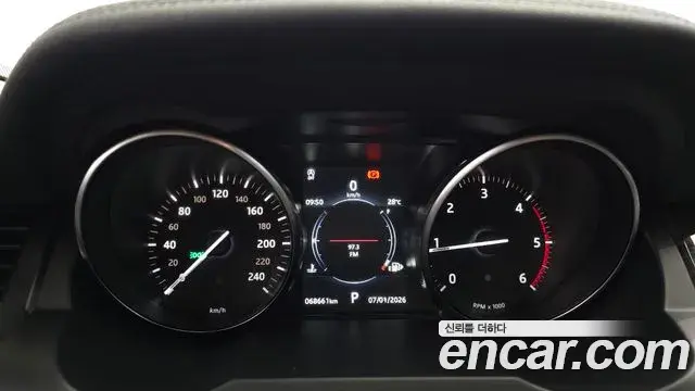 Land Rover Range Rover Evoque 2018 — Фото 8/20