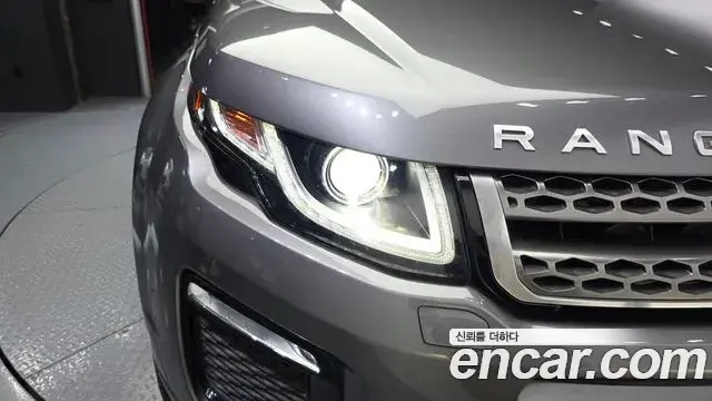 Land Rover Range Rover Evoque 2018 — ფოტო 21/34