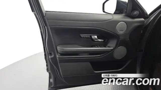 Land Rover Range Rover Evoque 2018 — ფოტო 26/34