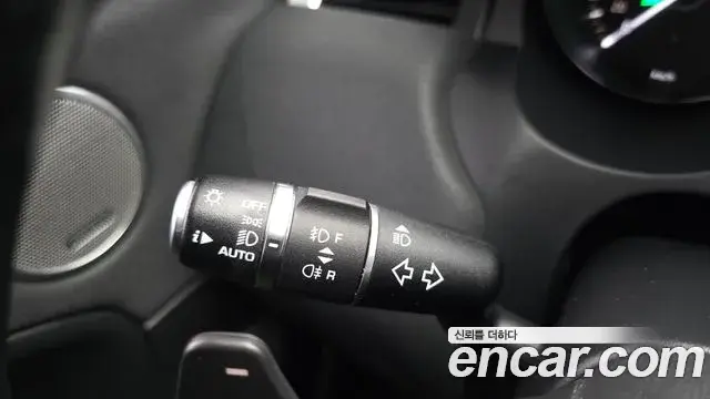 Land Rover Range Rover Evoque 2018 — ფოტო 16/34