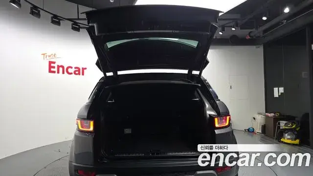 Land Rover Range Rover Evoque 2018 — ფოტო 11/34