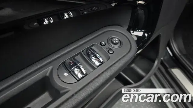 Mini Cooper Countryman 2023 — Photo 19/20