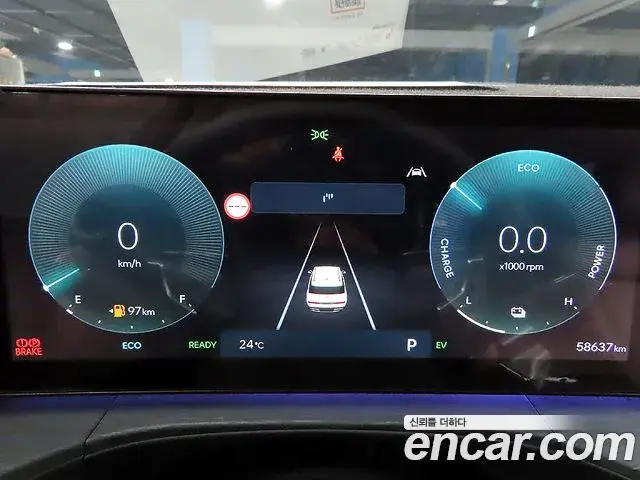Hyundai Santa Fe 2025 — Photo 4/20