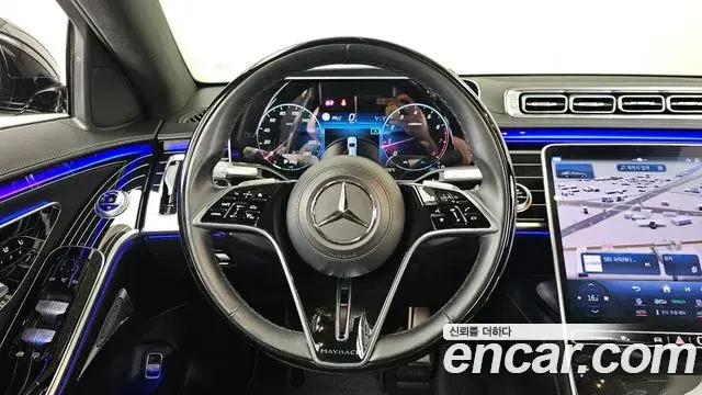 Mercedes-Benz S-Class 2023 — Photo 12/36