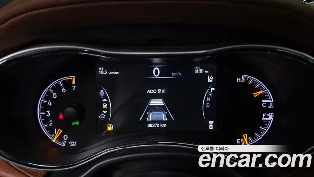 Jeep Grand Cherokee 2020 — Şəkil 12/38