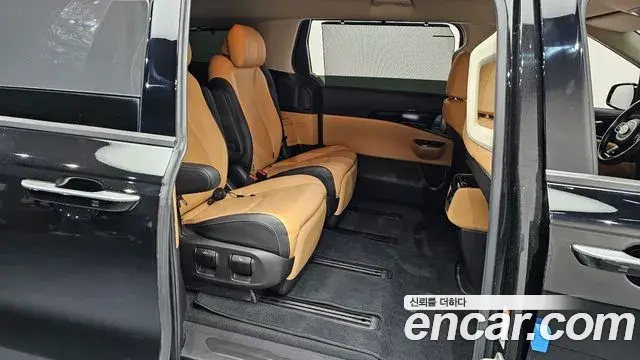 Kia Carnival 2021 — Фото 11/20