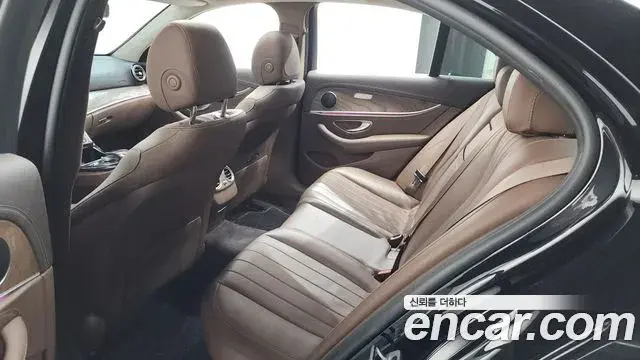Mercedes-Benz E-Class 2019 — Şəkil 4/32
