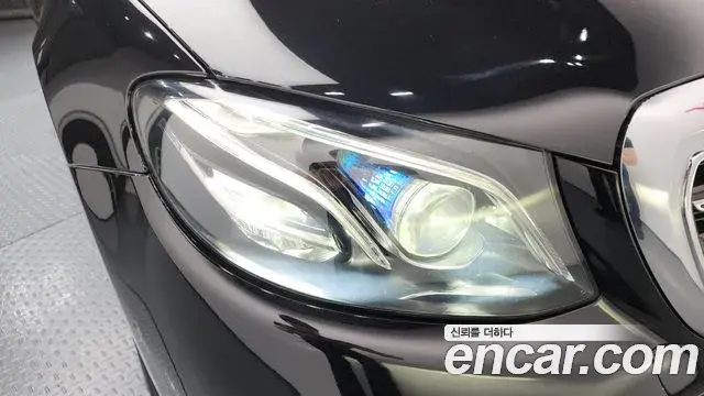 Mercedes-Benz E-Class 2019 — Şəkil 13/32