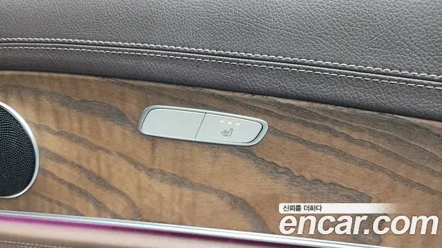 Mercedes-Benz E-Class 2019 — Şəkil 27/32