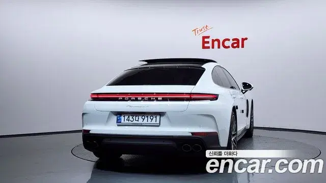 Porsche Panamera 2024 — Şəkil 21/33