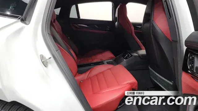 Porsche Panamera 2024 — Şəkil 16/33