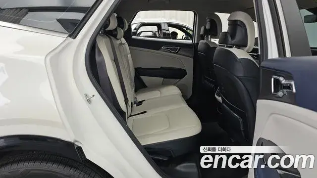 Kia Sportage 2021 — Фото 12/20