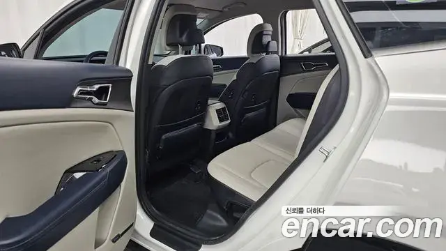 Kia Sportage 2021 — Photo 7/32
